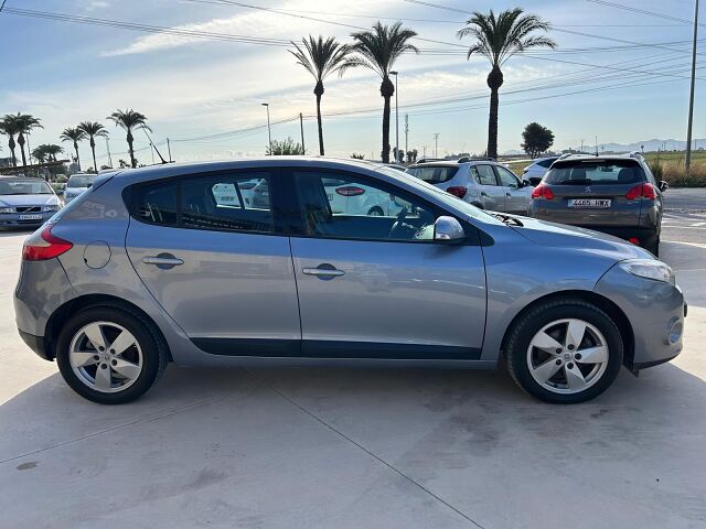 RENAULT MEGANE DYNAMIQUE 2.0 AUTO SPANISH LHD IN SPAIN 76000 MILES SUPERB 2008